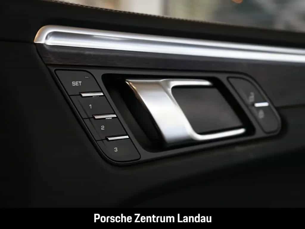 Porsche Macan GTS Burmester Surround-View Rückfahrkamera 09/2022-photo-27