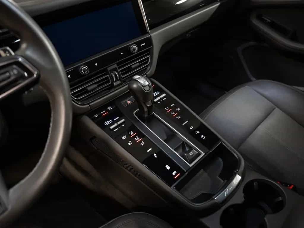 Porsche Macan S Sportabgasanlage BOSE Apple CarPlay 01/2023-photo-19