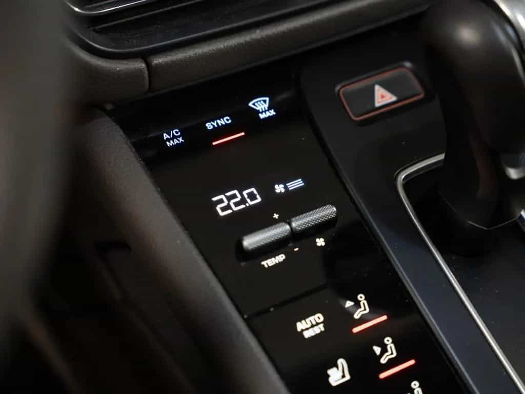 Porsche Macan S Sportabgasanlage BOSE Apple CarPlay 01/2023-photo-32
