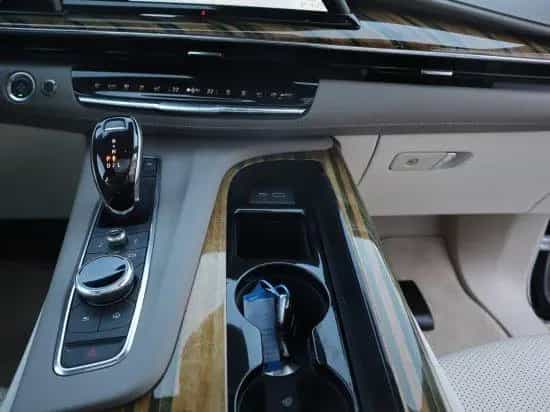 Cadillac Escalade 6,2ltr V8 Night Vision 6,2ltr Premium 05/2022-photo-12