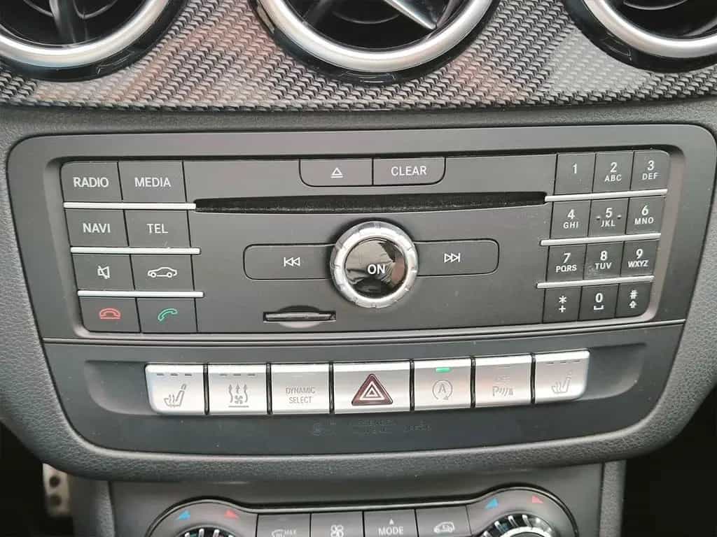 Mercedes-Benz B 200 7G-DCT AMG-LINE AHK PANORAMA LED STANDHZG. 03/2018-photo-15