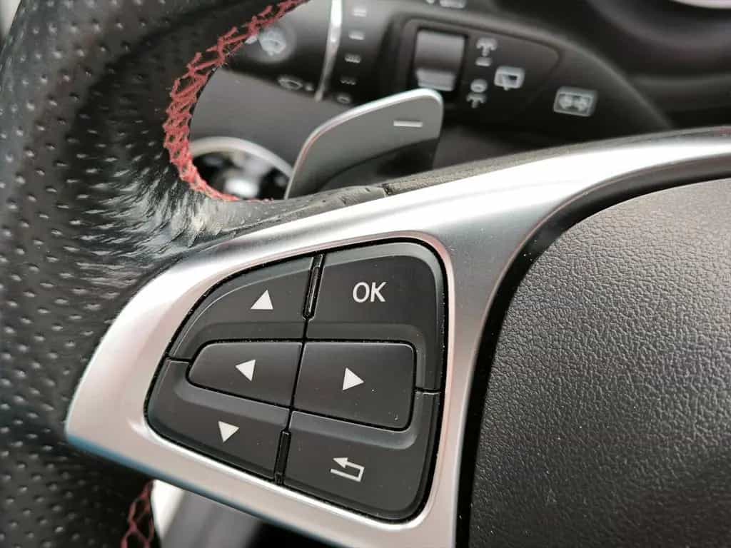 Mercedes-Benz B 200 7G-DCT AMG-LINE AHK PANORAMA LED STANDHZG. 03/2018-photo-19