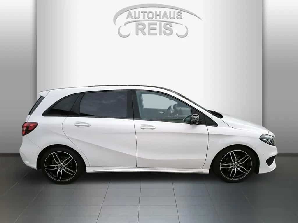 Mercedes-Benz B 200 7G-DCT AMG-LINE AHK PANORAMA LED STANDHZG. 03/2018-photo-2