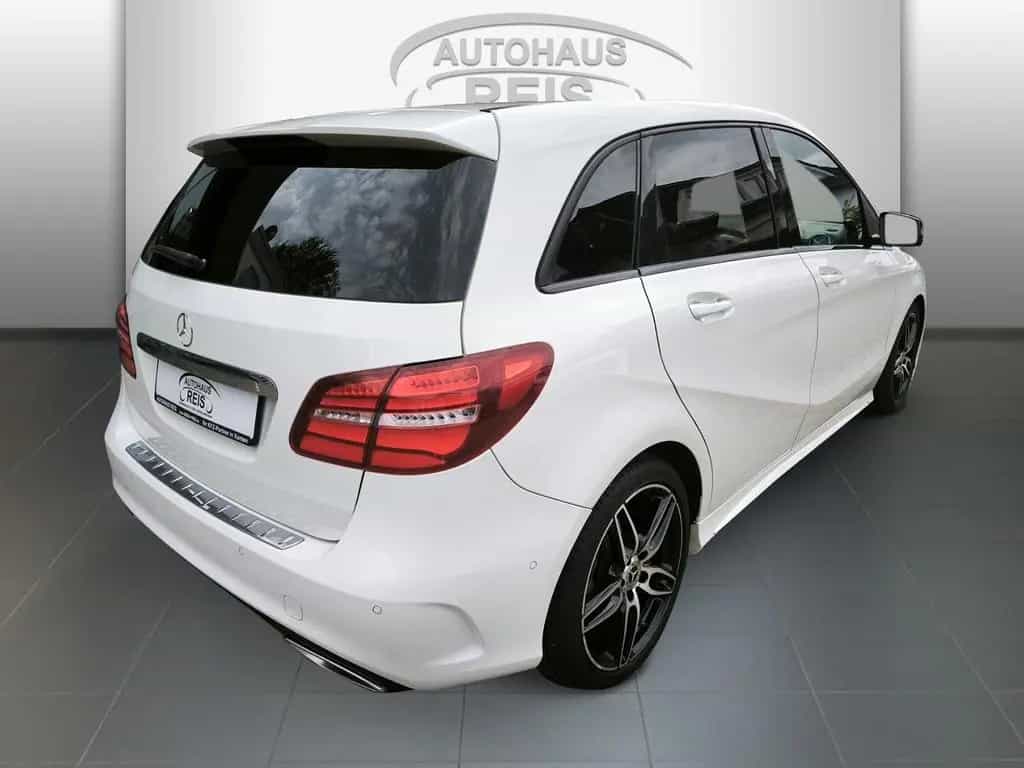 Mercedes-Benz B 200 7G-DCT AMG-LINE AHK PANORAMA LED STANDHZG. 03/2018-photo-3