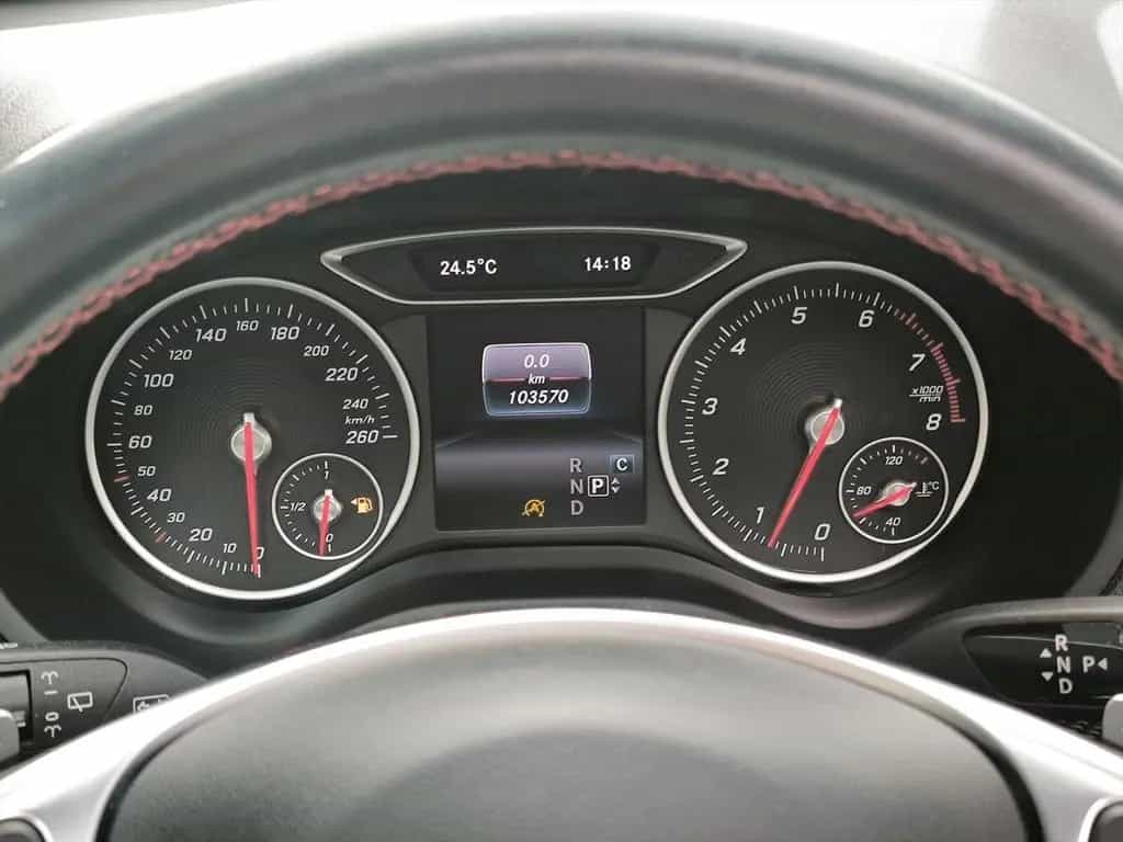 Mercedes-Benz B 200 7G-DCT AMG-LINE AHK PANORAMA LED STANDHZG. 03/2018-photo-9