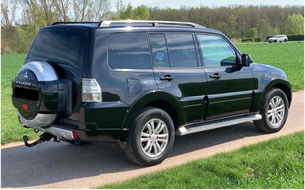 Mitsubishi Pajero 3,2 DI-D *7 sitzer*Kamera * AHK * Stndhzg 10/2013-photo-4