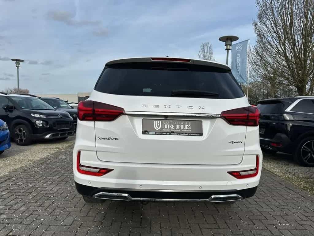 Ssangyong REXTON 4x4 Sapphire 2.2 D 8AT Navi Leder SHZ 04/2021-photo-3