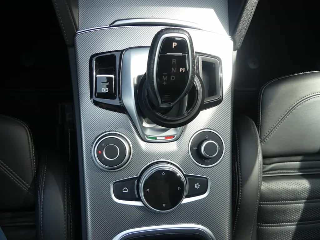 Alfa Romeo Stelvio VELOCE 2.2 DIESEL Q4 NAVI PANO KAMERA XE 03/2022-photo-22