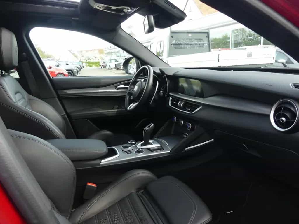 Alfa Romeo Stelvio VELOCE 2.2 DIESEL Q4 NAVI PANO KAMERA XE 03/2022-photo-9