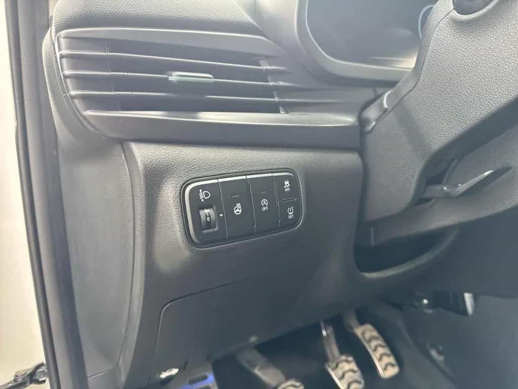 Hyundai BAYON Intro Edition Mild-Hybrid 2WD Navi Digital 03/2022-photo-9