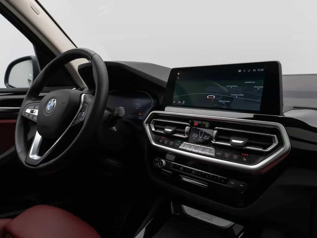 BMW X3 xD20i Panorama 360°DAB LED Sport Leder 18Zoll 12/2022-photo-36