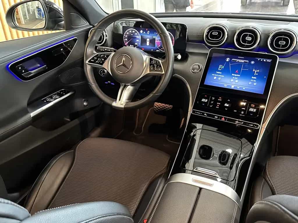 Mercedes-Benz C 220 T d Avantgarde R.Cam Navi Tempomat LED AHK 01/2022-photo-13