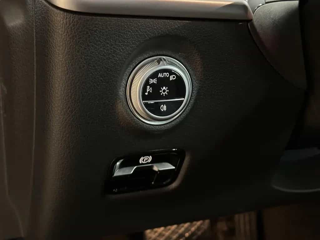 Mercedes-Benz C 220 T d Avantgarde R.Cam Navi Tempomat LED AHK 01/2022-photo-15