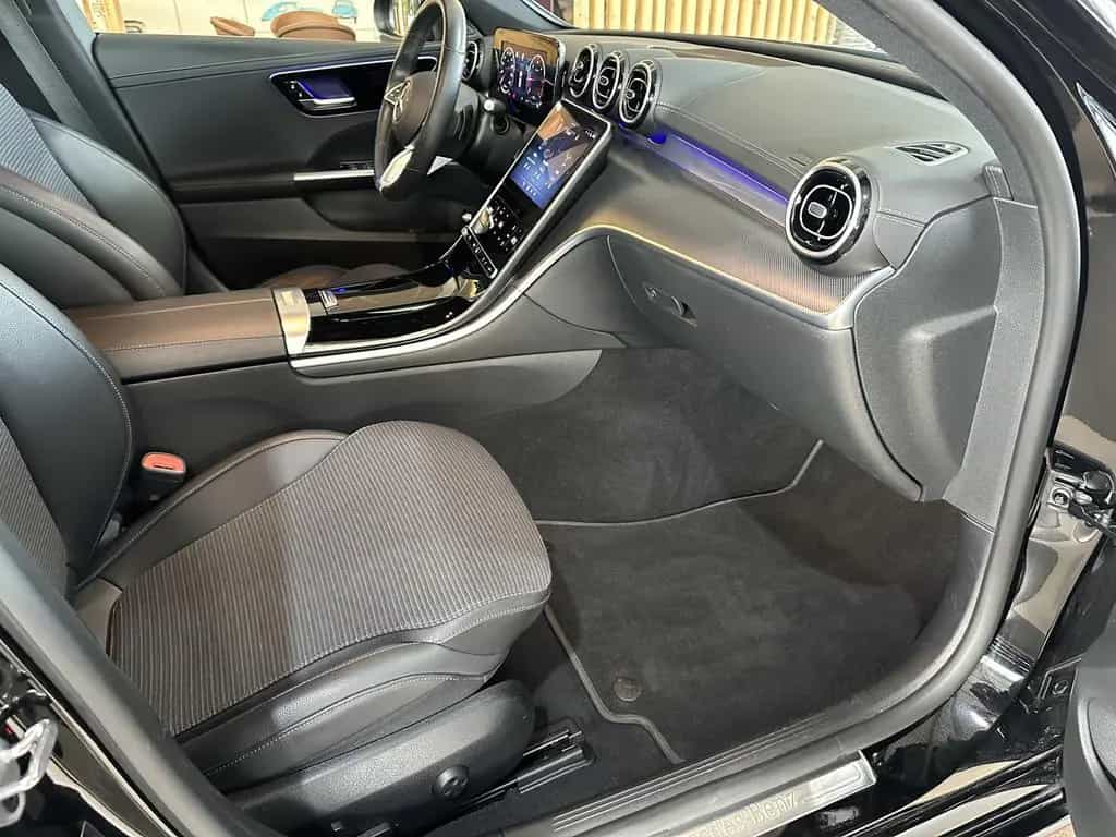 Mercedes-Benz C 220 T d Avantgarde R.Cam Navi Tempomat LED AHK 01/2022-photo-19
