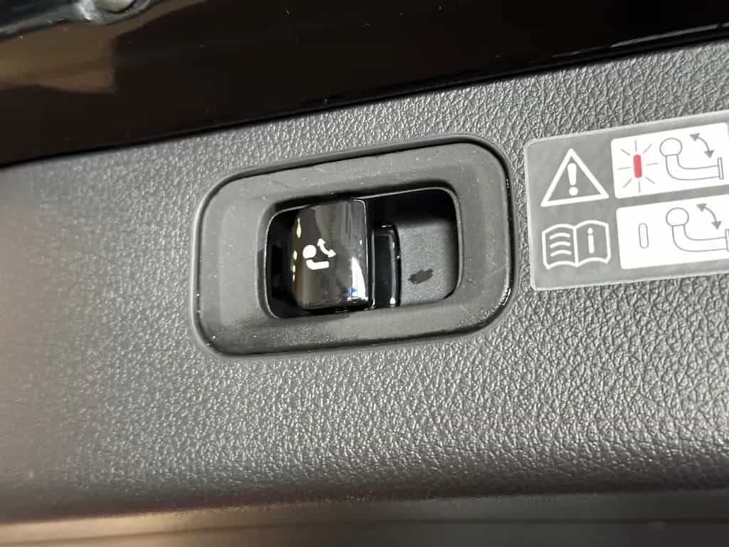 Mercedes-Benz C 220 T d Avantgarde R.Cam Navi Tempomat LED AHK 01/2022-photo-6