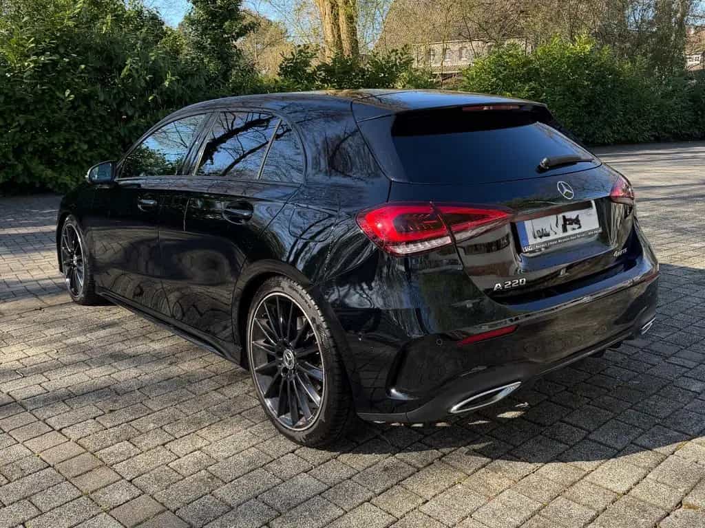 Mercedes-Benz A-Class 220 4MATIC AMG-Line 06/2020-photo-1