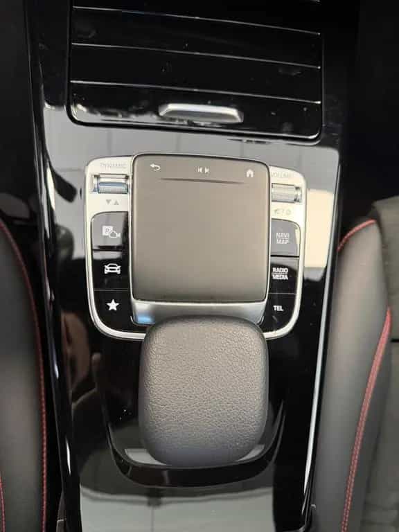Mercedes-Benz A-Class 220 4MATIC AMG-Line 06/2020-photo-9