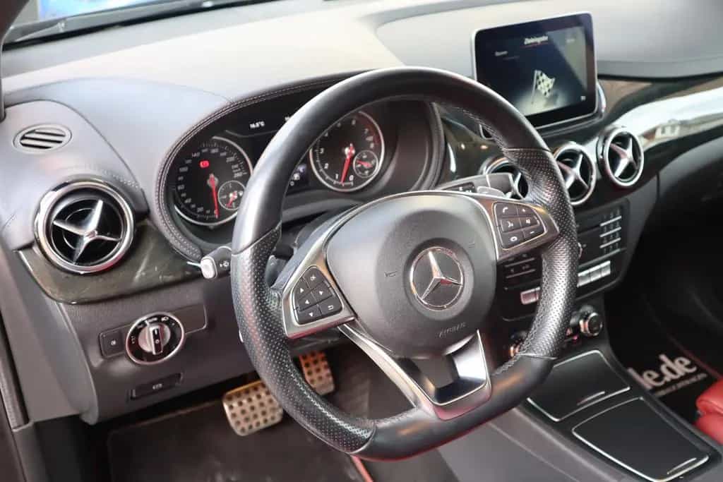 Mercedes-Benz B 250 B250* 4-MATIC* AMG-PAKET* LEDER* PANO* AHK* KEYL 01/2018-photo-22