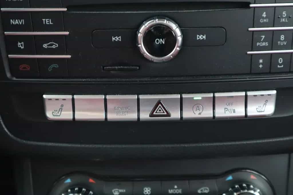 Mercedes-Benz B 250 B250* 4-MATIC* AMG-PAKET* LEDER* PANO* AHK* KEYL 01/2018-photo-35
