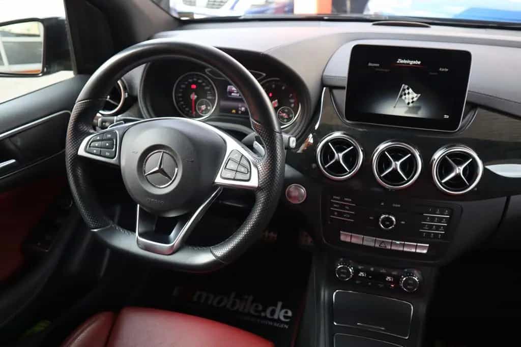 Mercedes-Benz B 250 B250* 4-MATIC* AMG-PAKET* LEDER* PANO* AHK* KEYL 01/2018-photo-38