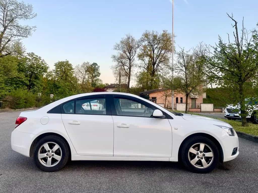 Chevrolet Cruze 1.6 aut. 4 porte LS 04/2012-photo-0