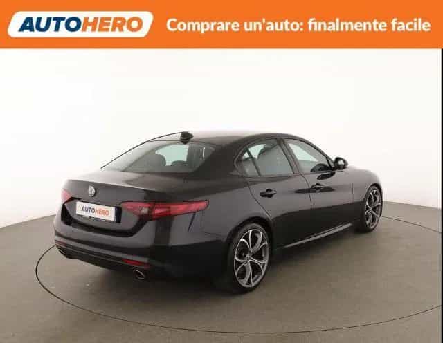 Alfa Romeo Giulia ROMEO Giulia 2.2 Turbodiesel 180 CV AT8 Sup 01/2018-photo-4