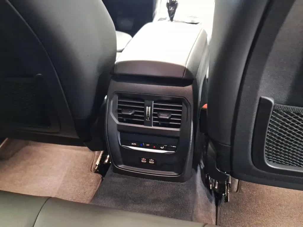 BMW 320 d Touring LiveCockpitProf Kamera Driv.Assist 03/2022-photo-16