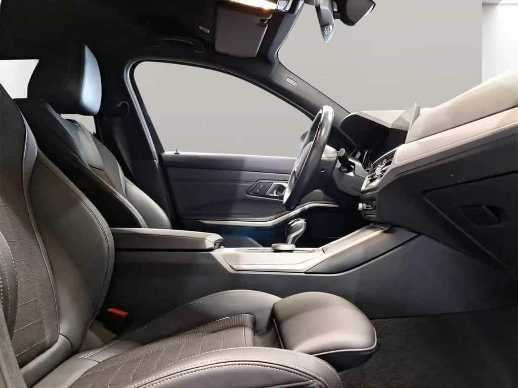 BMW 320 d Touring LiveCockpitProf Kamera Driv.Assist 03/2022-photo-4