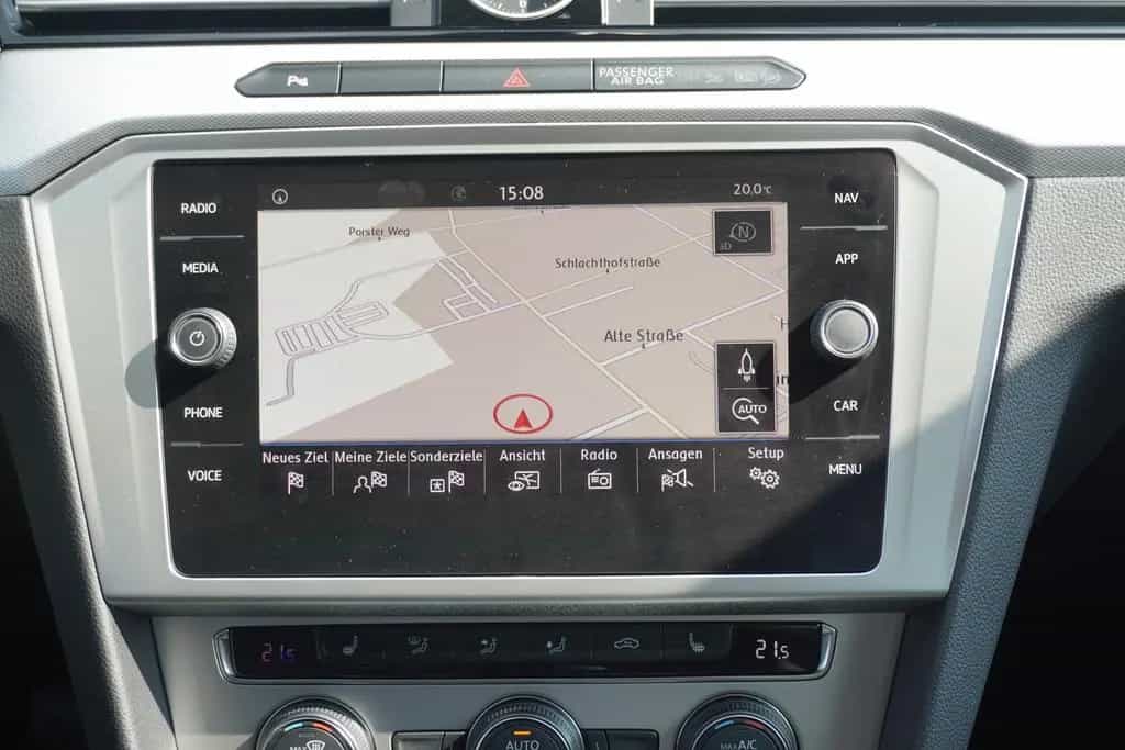 Volkswagen Passat Variant 1.4  TSI Comfortline LED Navi PDC 08/2018-photo-15