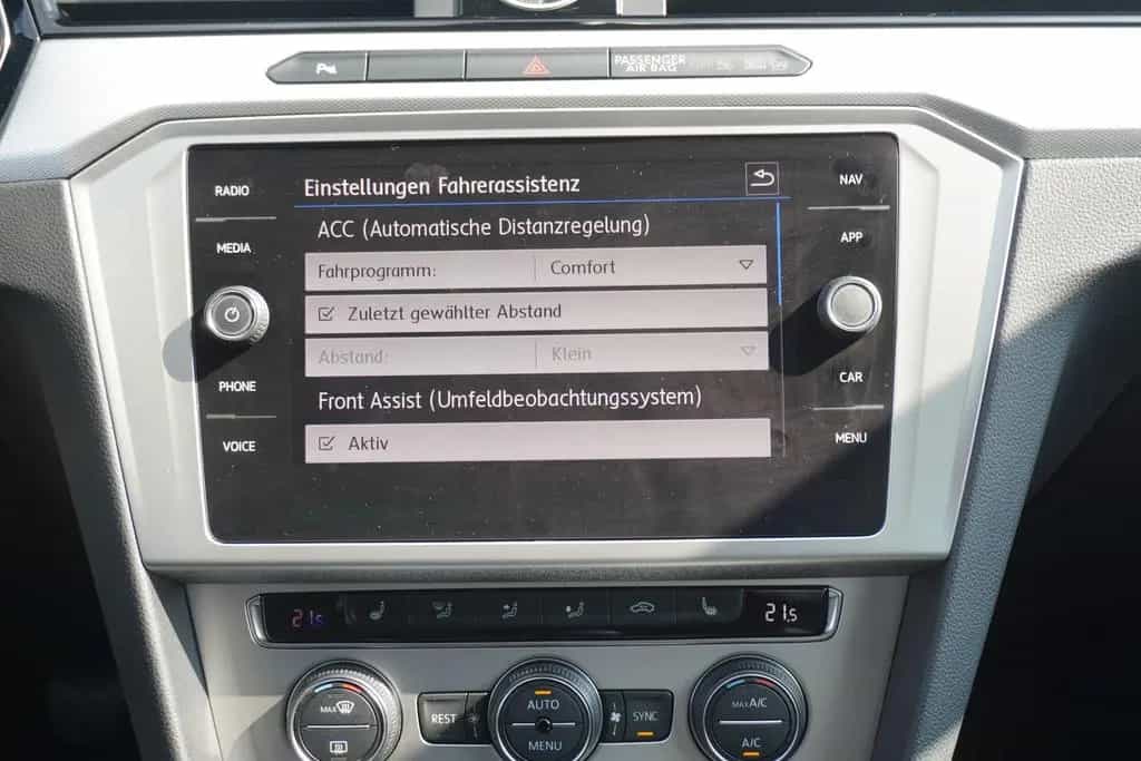 Volkswagen Passat Variant 1.4  TSI Comfortline LED Navi PDC 08/2018-photo-16