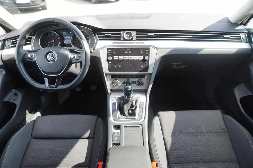 Volkswagen Passat Variant 1.4  TSI Comfortline LED Navi PDC 08/2018-photo-9