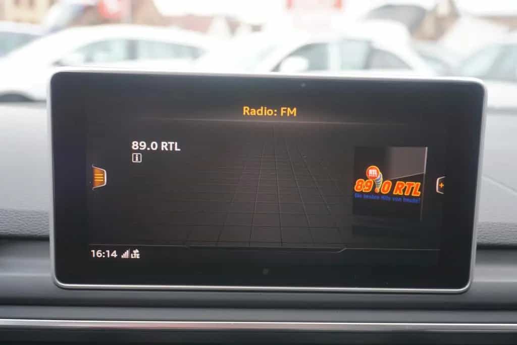 Audi A4 Avant 40 2.0 TFSI S-Tronic LED Navi Tempomat 09/2019-photo-12