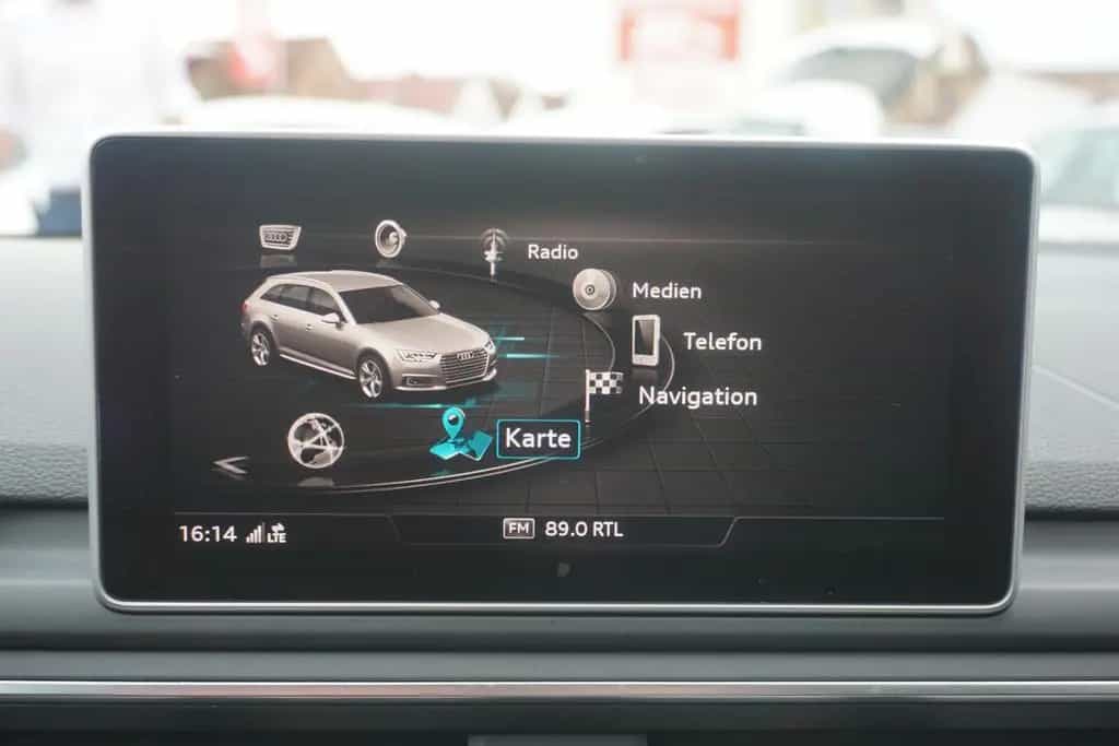 Audi A4 Avant 40 2.0 TFSI S-Tronic LED Navi Tempomat 09/2019-photo-13
