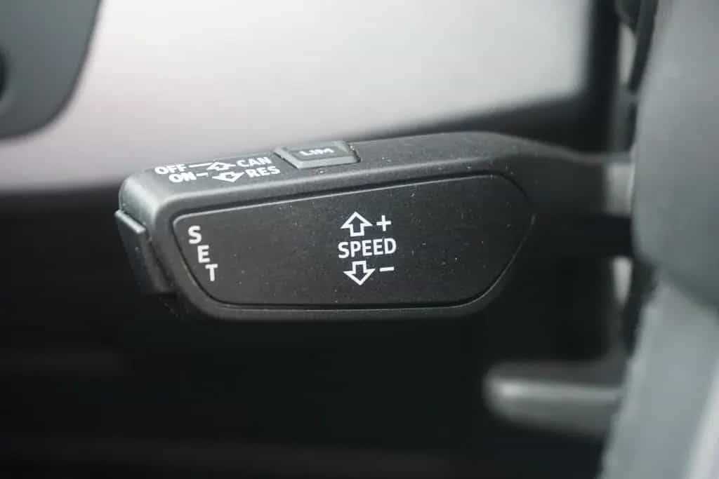 Audi A4 Avant 40 2.0 TFSI S-Tronic LED Navi Tempomat 09/2019-photo-19
