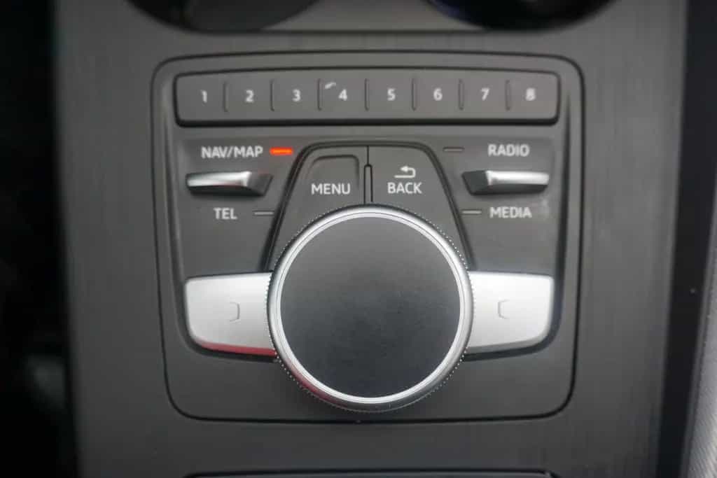 Audi A4 Avant 40 2.0 TFSI S-Tronic LED Navi Tempomat 09/2019-photo-25