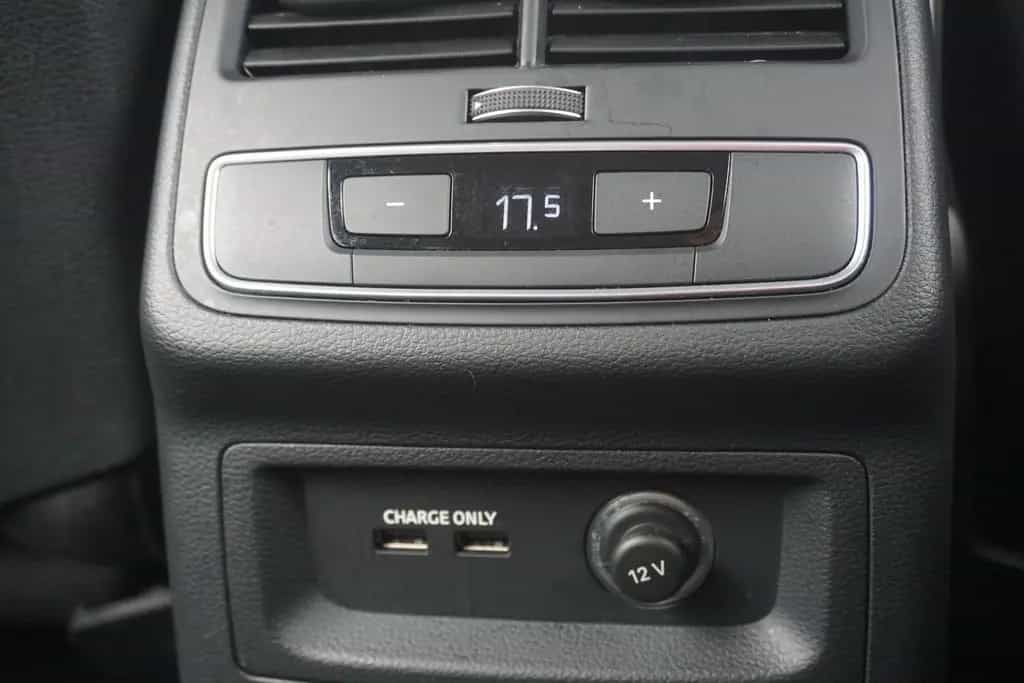 Audi A4 Avant 40 2.0 TFSI S-Tronic LED Navi Tempomat 09/2019-photo-29