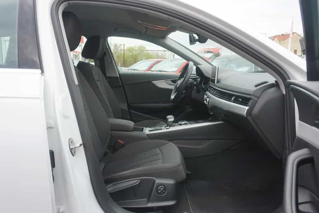 Audi A4 Avant 40 2.0 TFSI S-Tronic LED Navi Tempomat 09/2019-photo-33