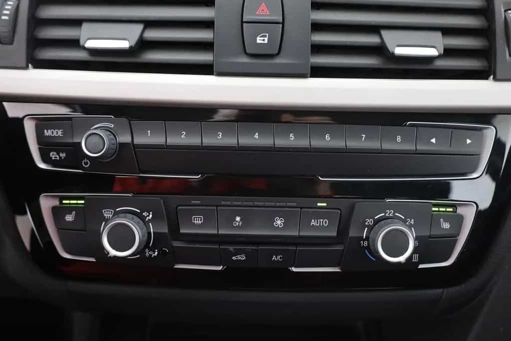 BMW 316 d Touring Aut. LED Navi Sitzheizung PDC 12/2018-photo-11