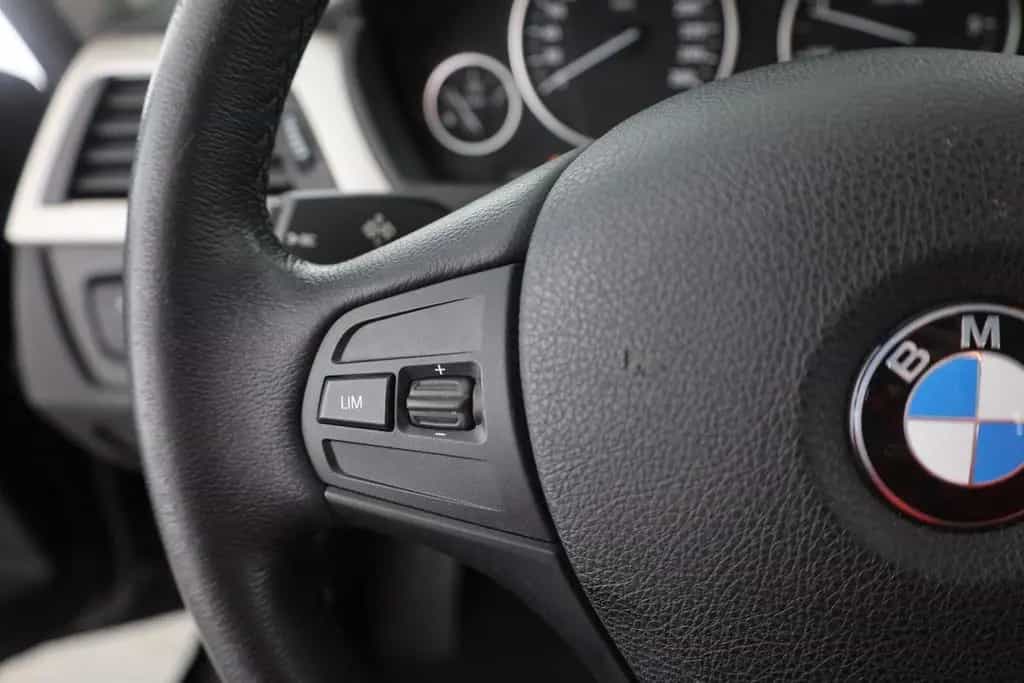 BMW 316 d Touring Aut. LED Navi Sitzheizung PDC 12/2018-photo-15