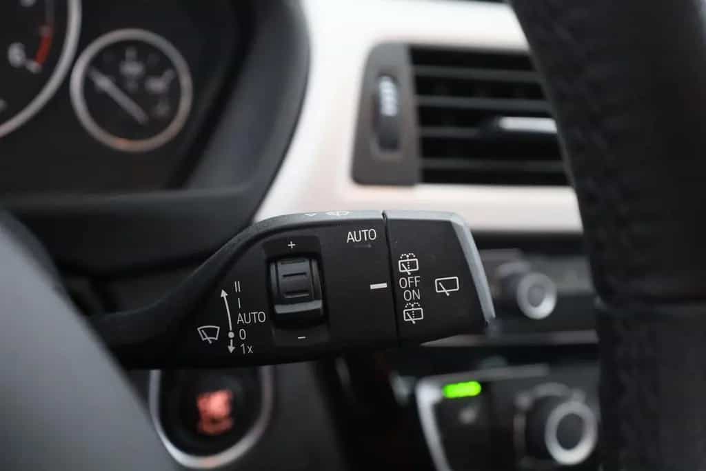 BMW 316 d Touring Aut. LED Navi Sitzheizung PDC 12/2018-photo-19