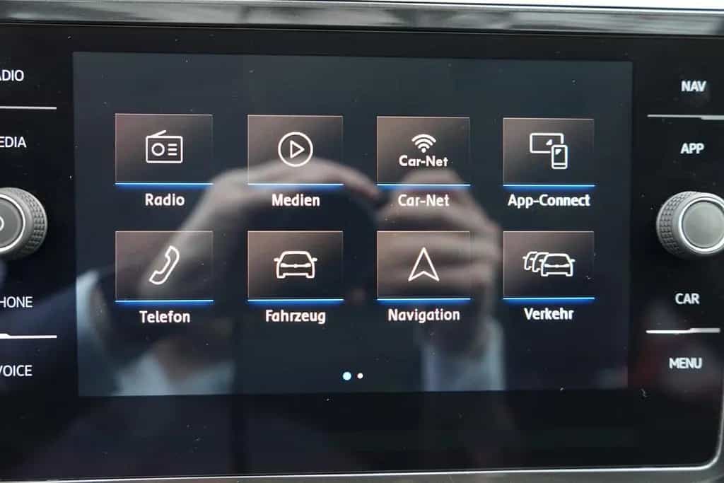 Volkswagen Tiguan 1.4 TSI Navi Sitzheizung AHK Tempomat 07/2017-photo-18