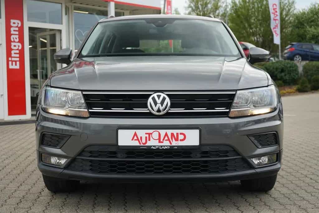 Volkswagen Tiguan 1.4 TSI Navi Sitzheizung AHK Tempomat 07/2017-photo-8