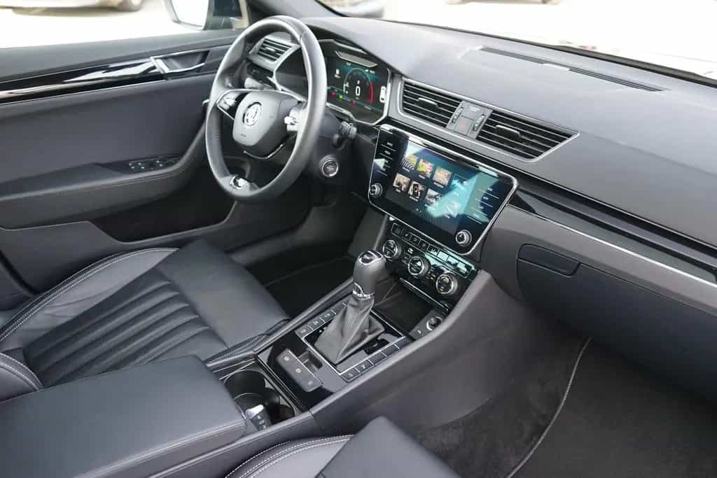 Skoda Superb Combi 2.0 L&K 4x4 DCC Soundsystem Leder 09/2023-photo-12