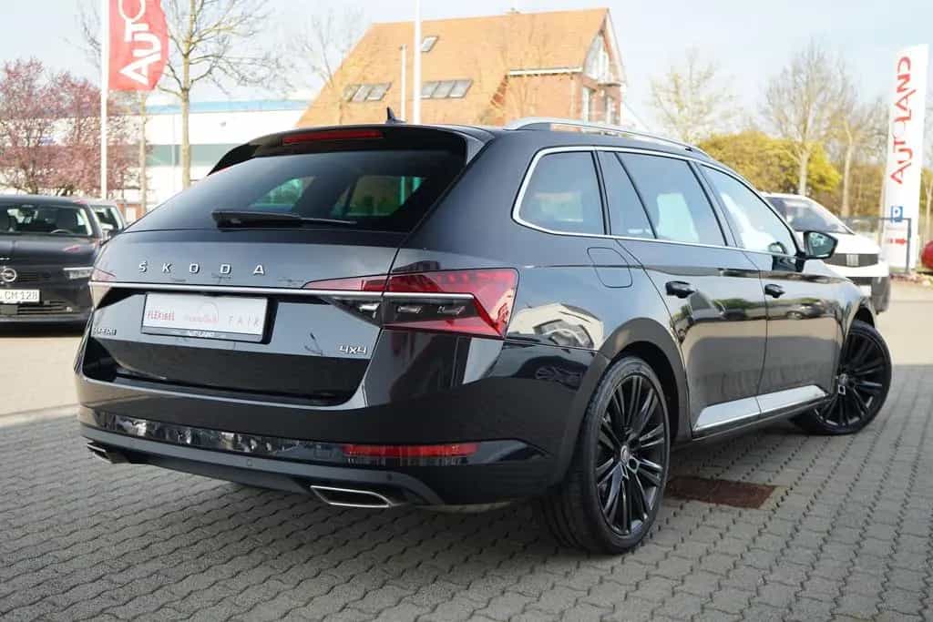 Skoda Superb Combi 2.0 L&K 4x4 DCC Soundsystem Leder 09/2023-photo-2