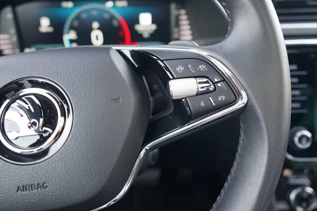 Skoda Superb Combi 2.0 L&K 4x4 DCC Soundsystem Leder 09/2023-photo-30