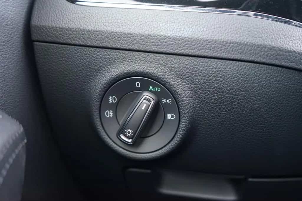Skoda Superb Combi 2.0 L&K 4x4 DCC Soundsystem Leder 09/2023-photo-33