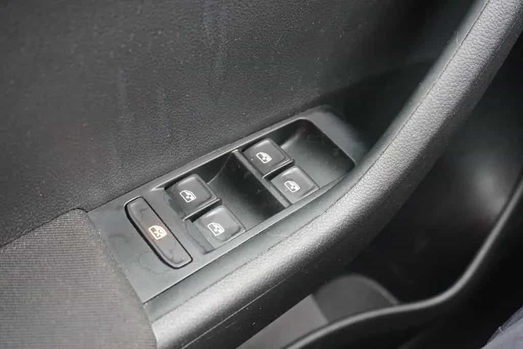 Skoda Fabia 1.0 TSI Soleil DSG LED Navi Android Apple 03/2019-photo-24