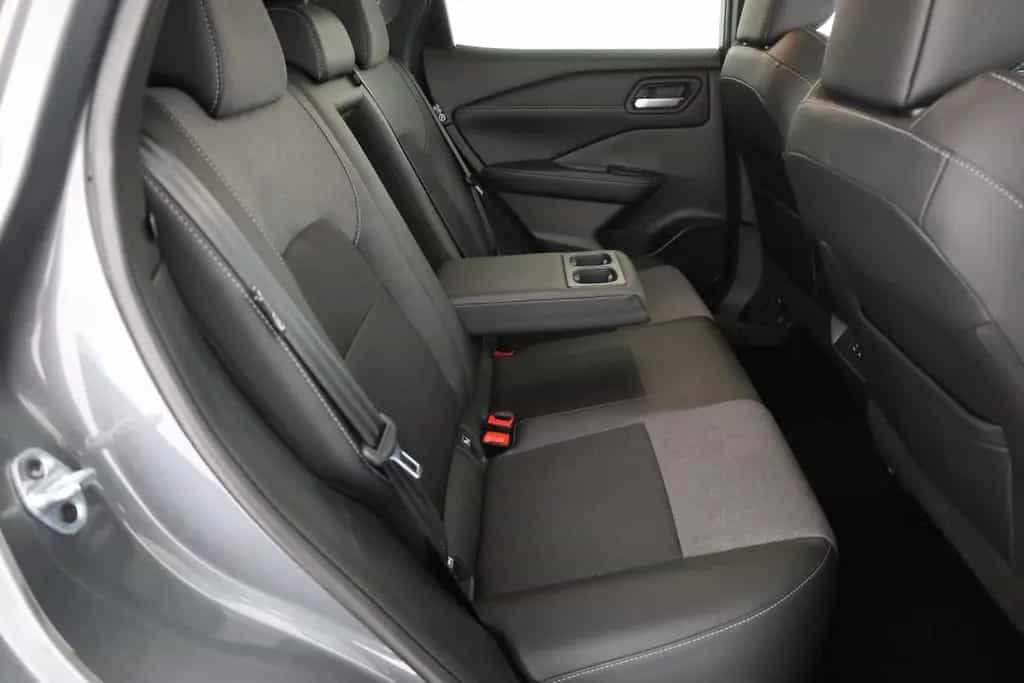 Nissan Qashqai N-Connecta 1.3 Dig-T MHEV Aut. LED ACC 02/2025-photo-23