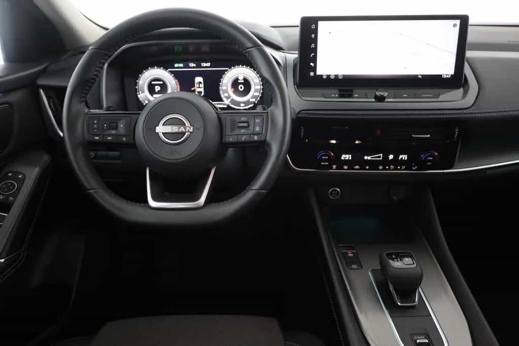 Nissan Qashqai N-Connecta 1.3 Dig-T MHEV Aut. LED ACC 02/2025-photo-9