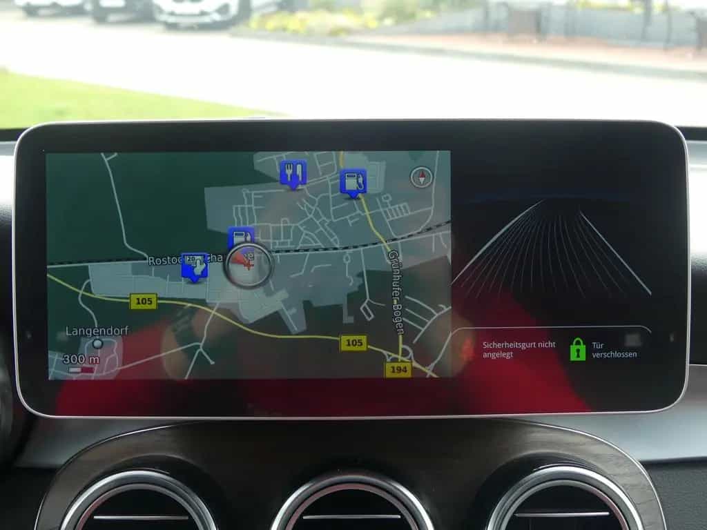Mercedes-Benz GLC-Class 250 4Matic AMG Line LED Navi AHK Kamera USB 07/2017-photo-11
